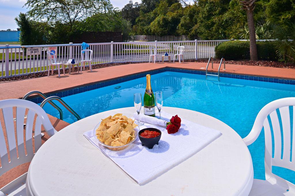 Quality Inn Darien-North Brunswick Eksteriør bilde